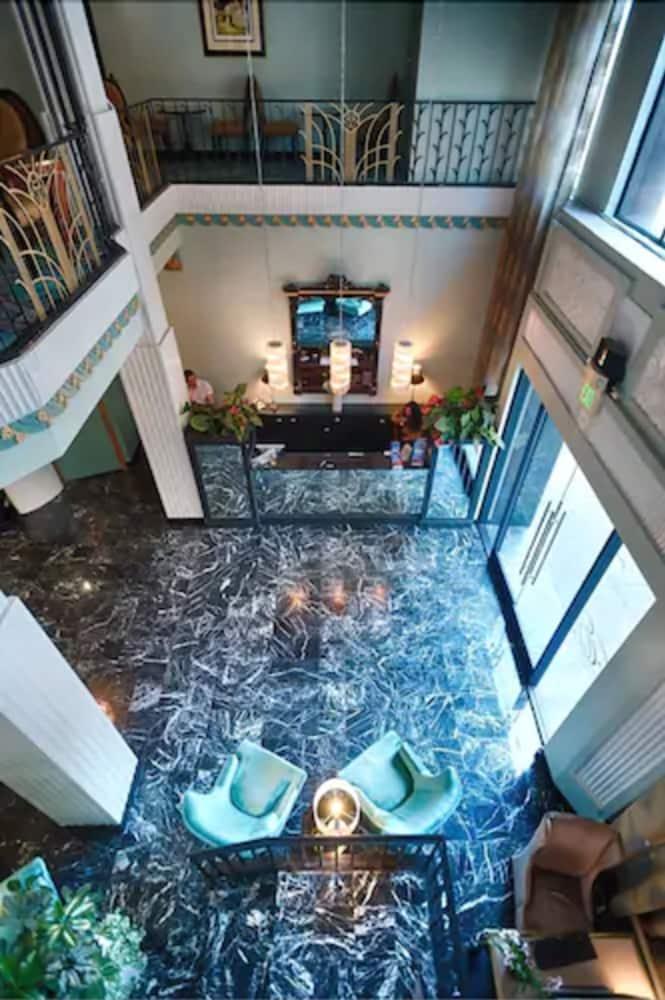 Embassy Hotel photo 5