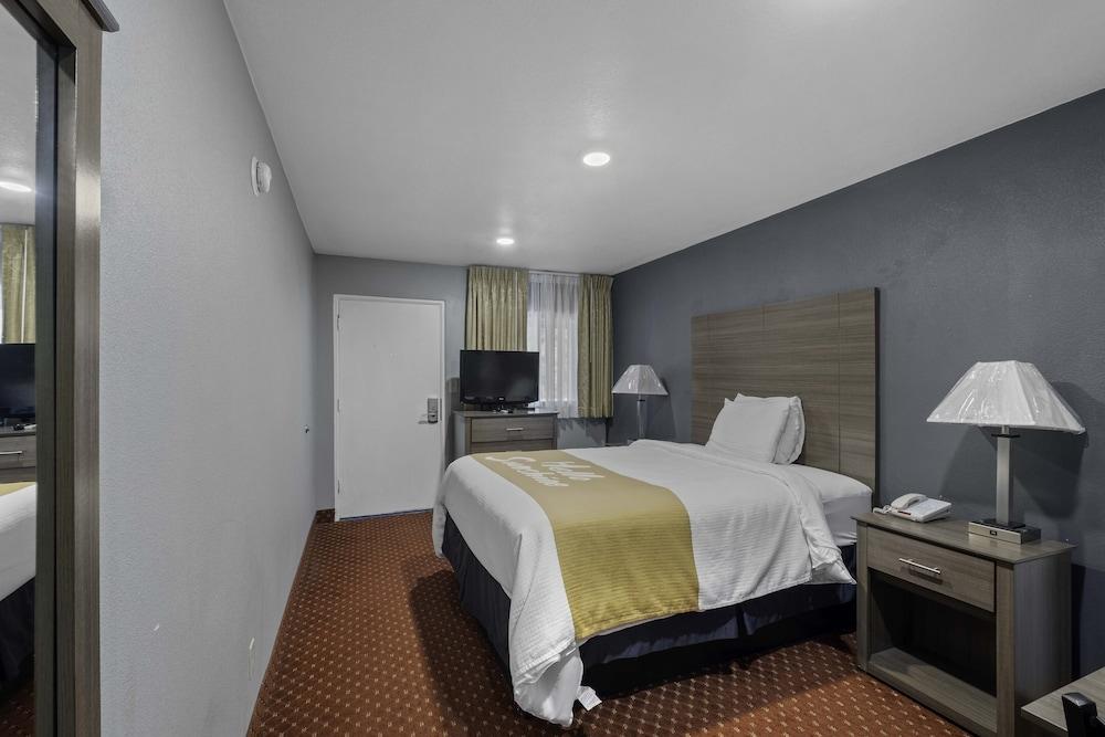 Budget Lodge Ruidoso photo 16
