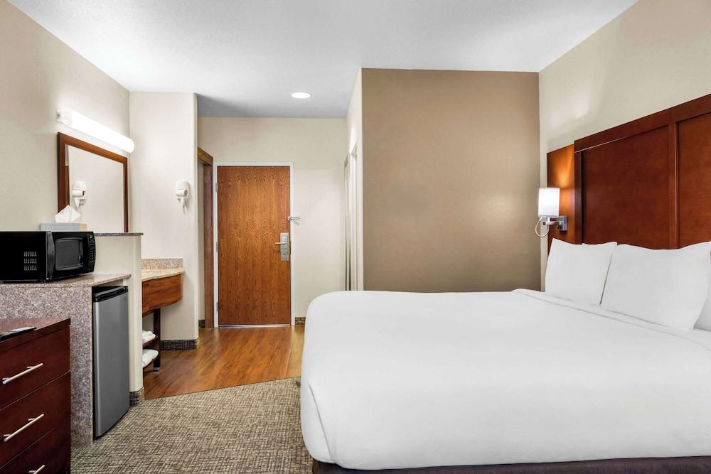 Comfort Inn & Suites Riverton photo 20