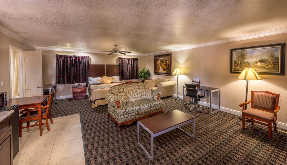 Edgewater Inn Reedley photo 12