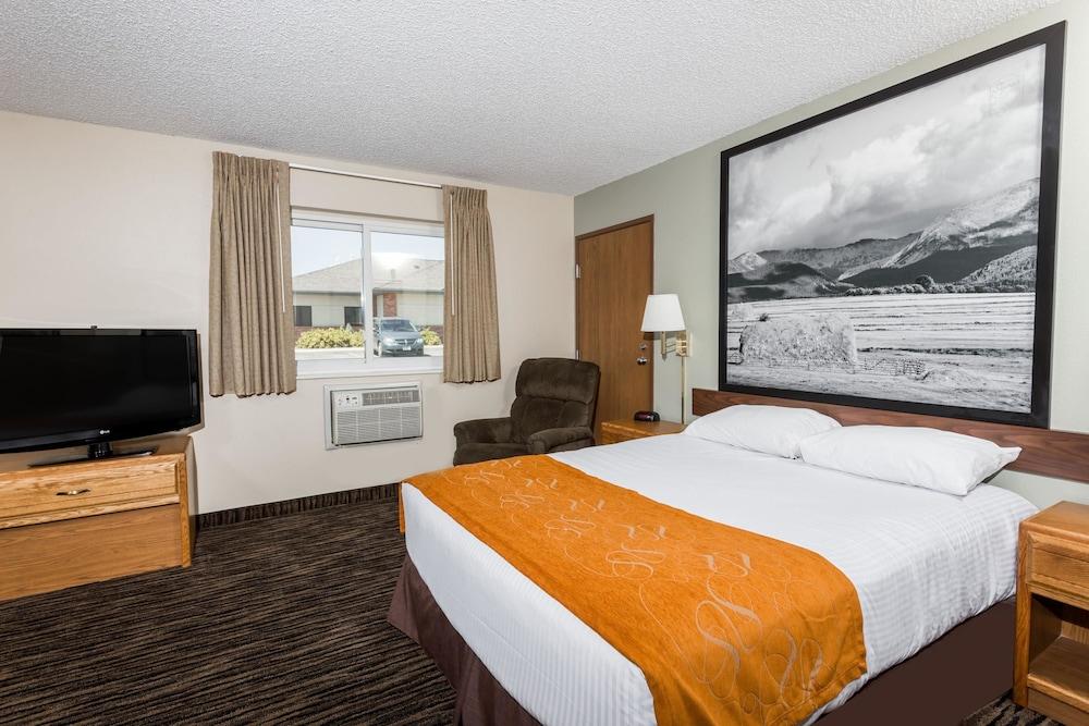 Super 8 by Wyndham Lewistown photo 6