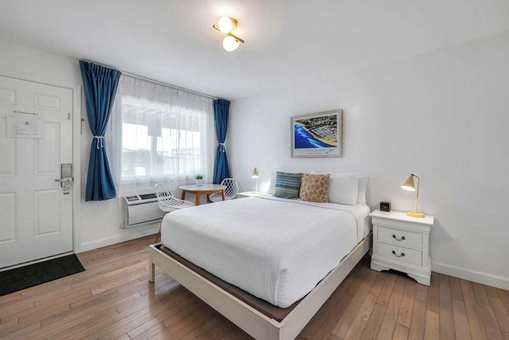 Ocean Resort Inn photo 86