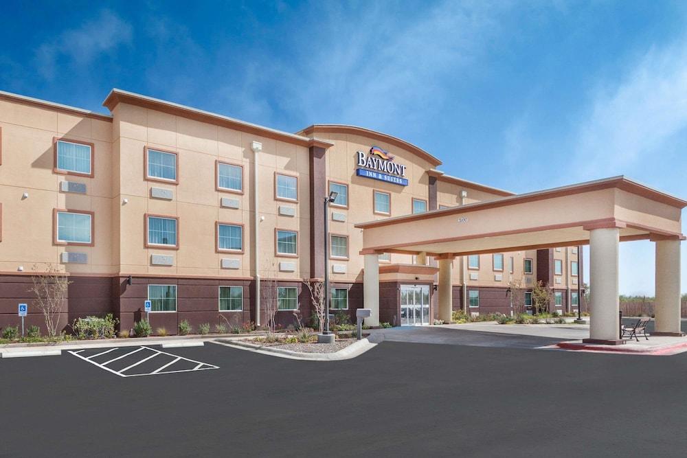Baymont by Wyndham Midland Center photo 1