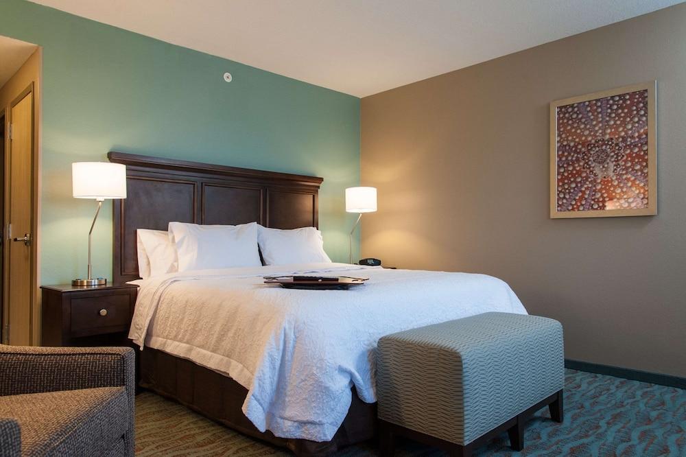 Hampton Inn & Suites Gulfport I-10 photo 28