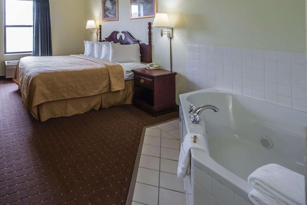 Quality Inn Harrisburg photo 10