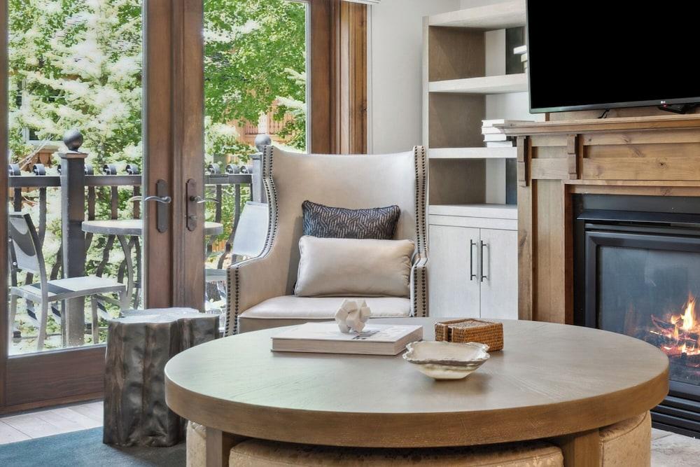 The Aspen Mountain Residences photo 3