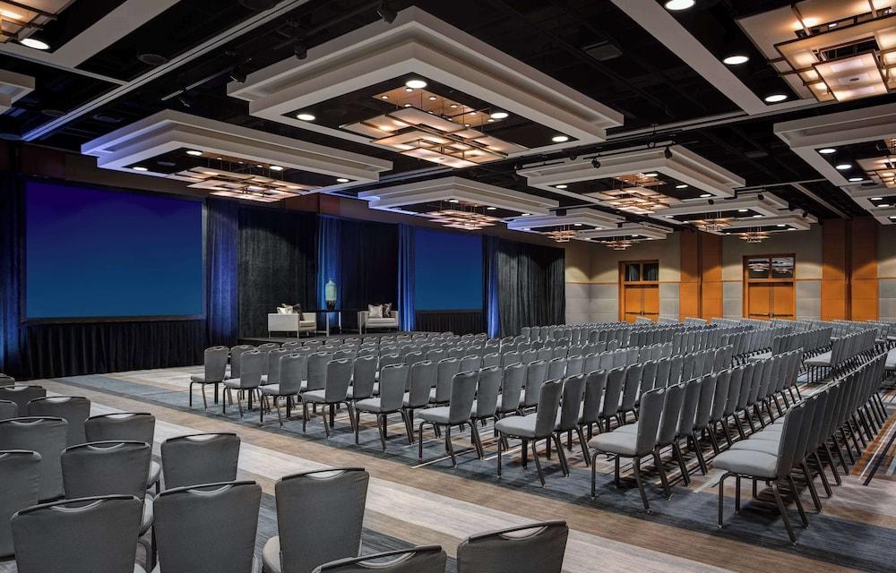 Grand Hyatt DFW - Connected to the airport photo 2
