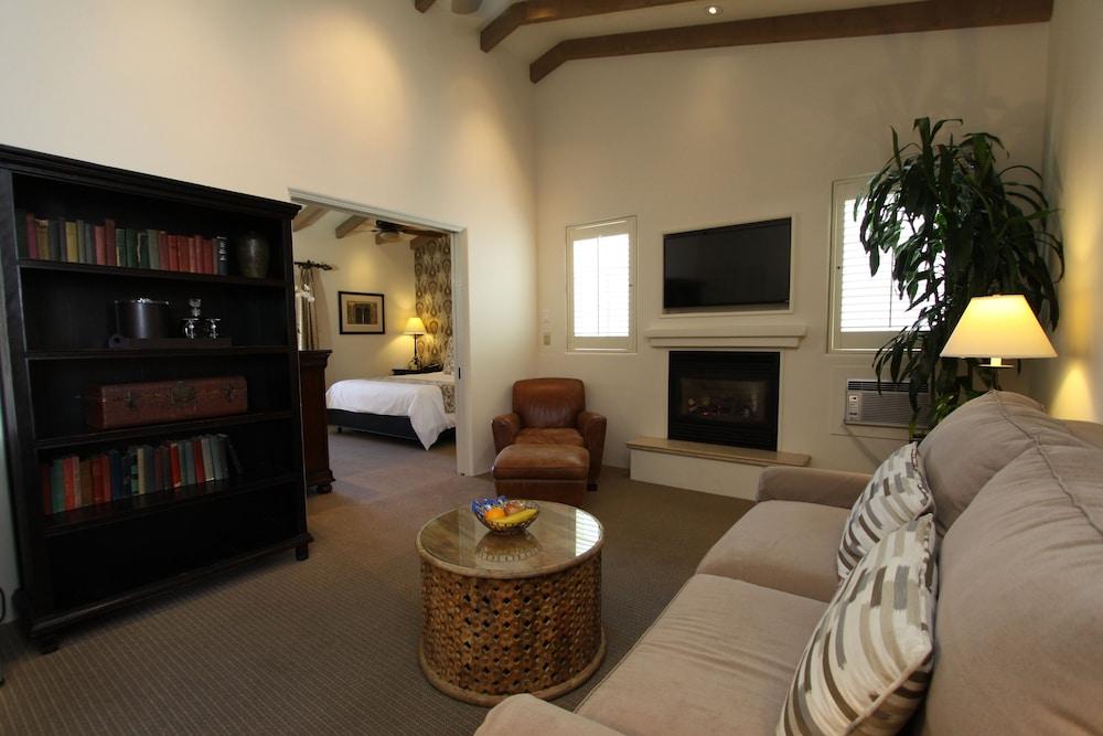 Cypress Inn photo 42