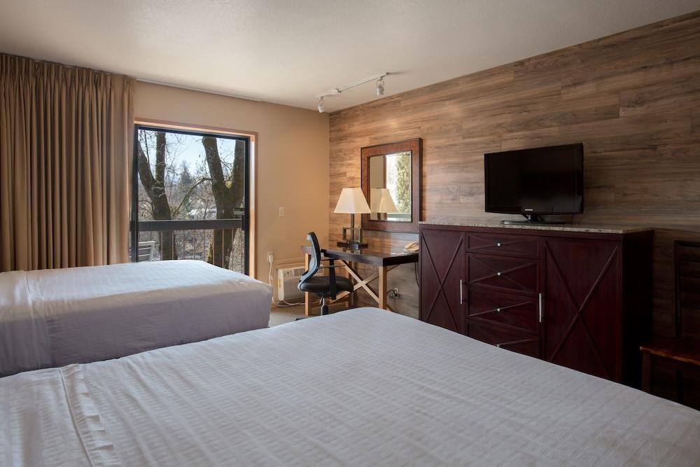Riverside Inn photo 5
