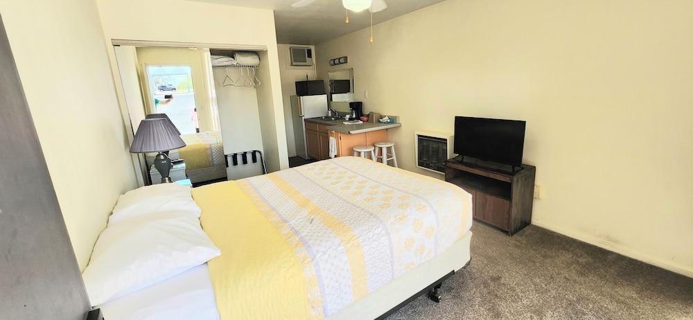 Twin Lakes Inn photo 22