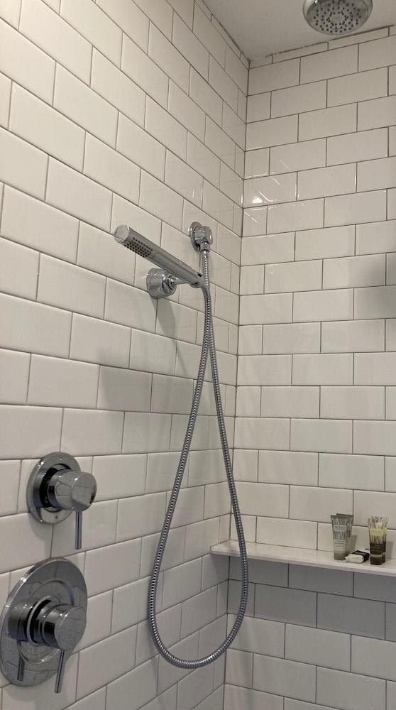 Howard Hotel photo 38