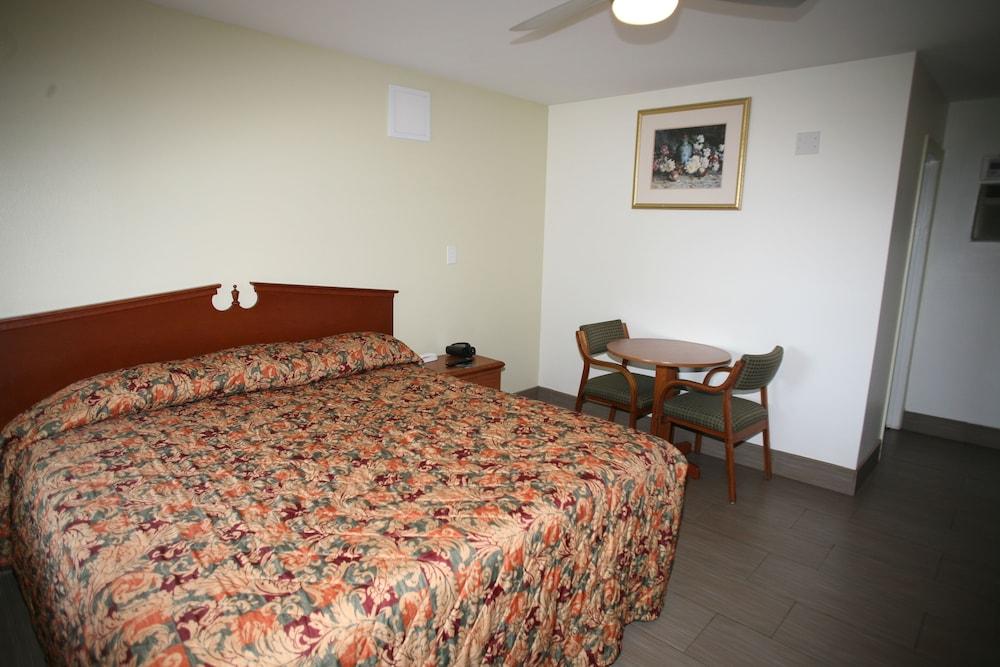 Royal Inn photo 26
