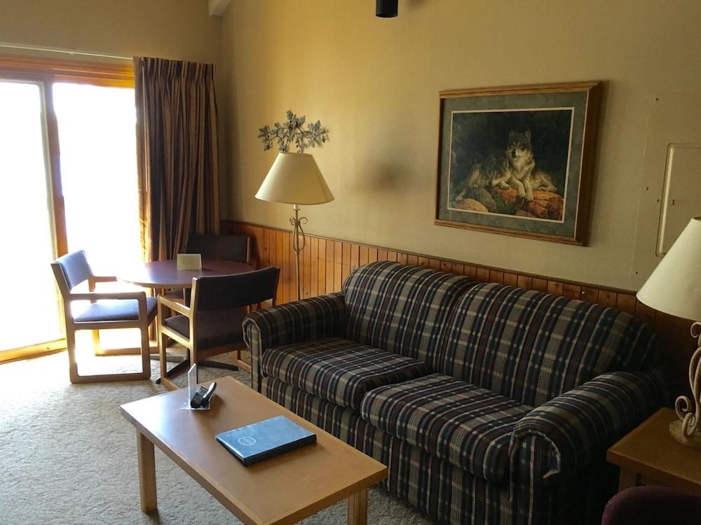 Kavanaugh's Sylvan Lake Resort photo 8