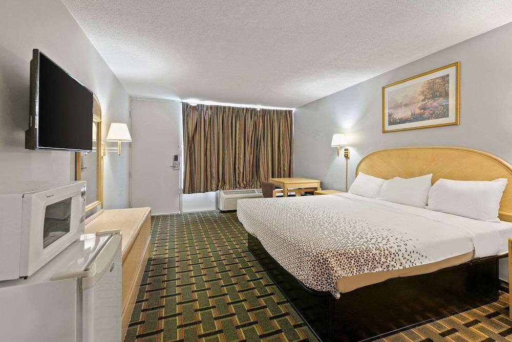 Econo Lodge Clemson - University Area photo 37