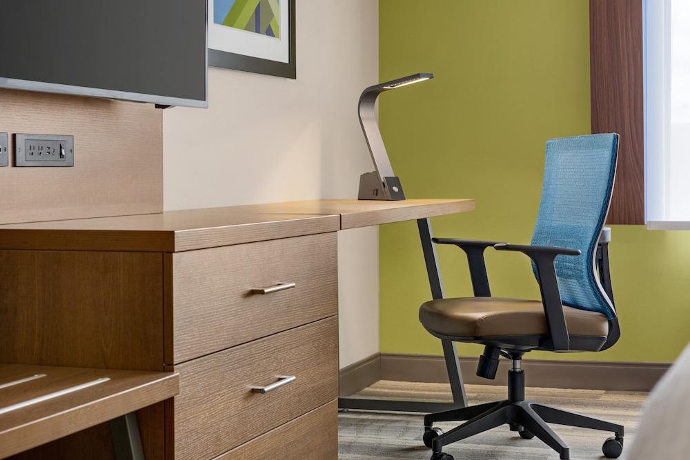 Holiday Inn Express Hotel & Suites Waycross by IHG photo 36