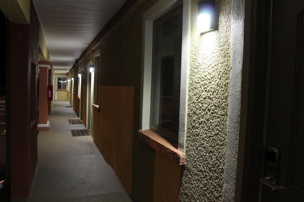 Budget Inn photo 42