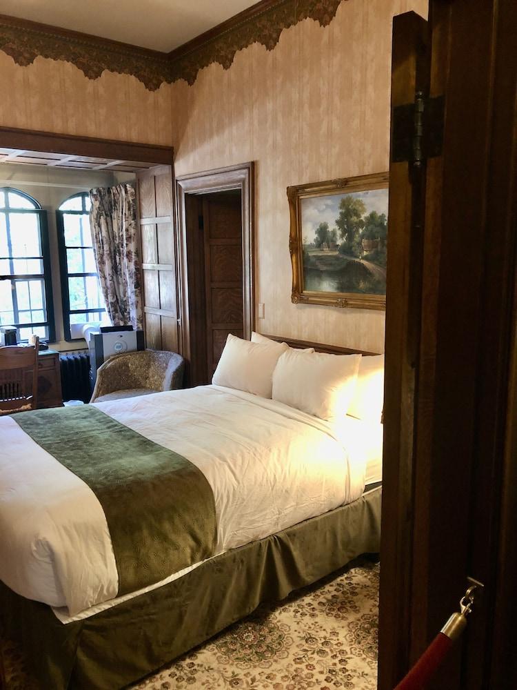 Glen Eyrie Castle & Conference Center A Ministry of the Navigators photo 15