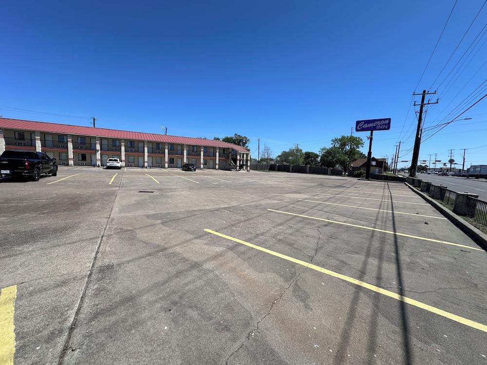Cameron Inn & suites photo 7