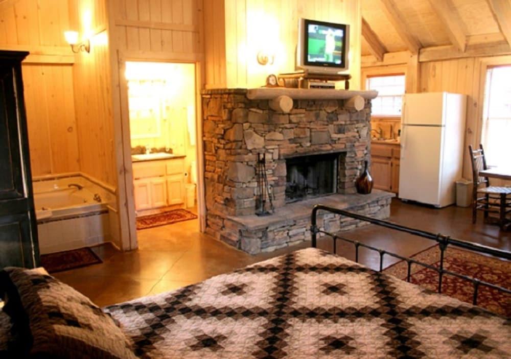 The Smokehouse Lodge and Cabins photo 34