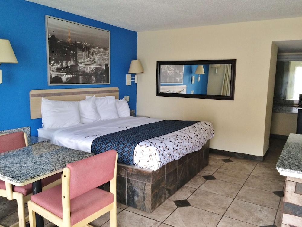 Americas Best Value Inn Beaumont, TX photo 12