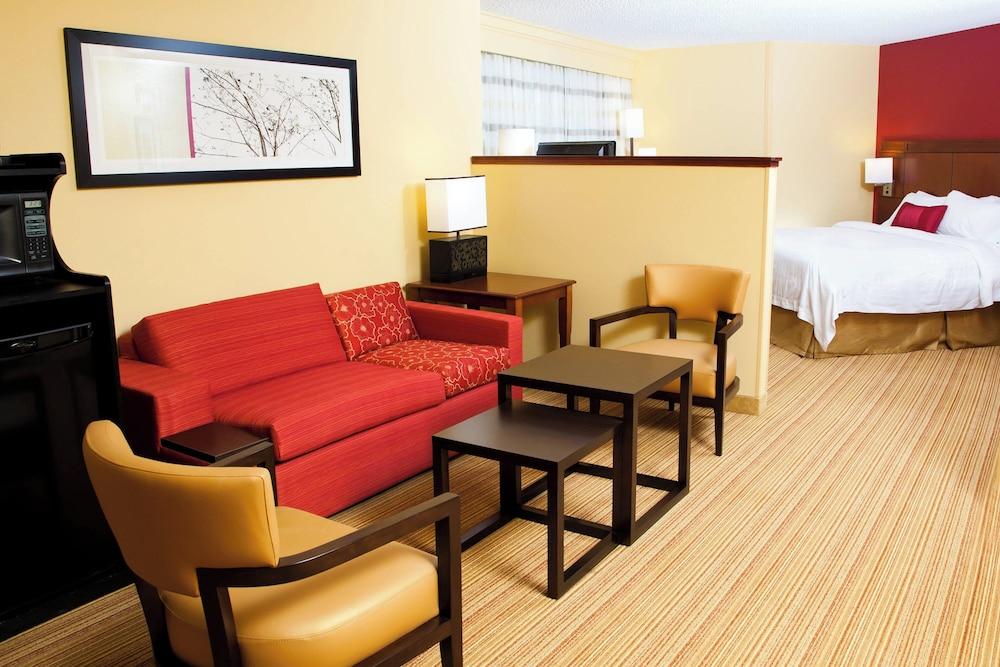 Courtyard by Marriott La Crosse photo 70