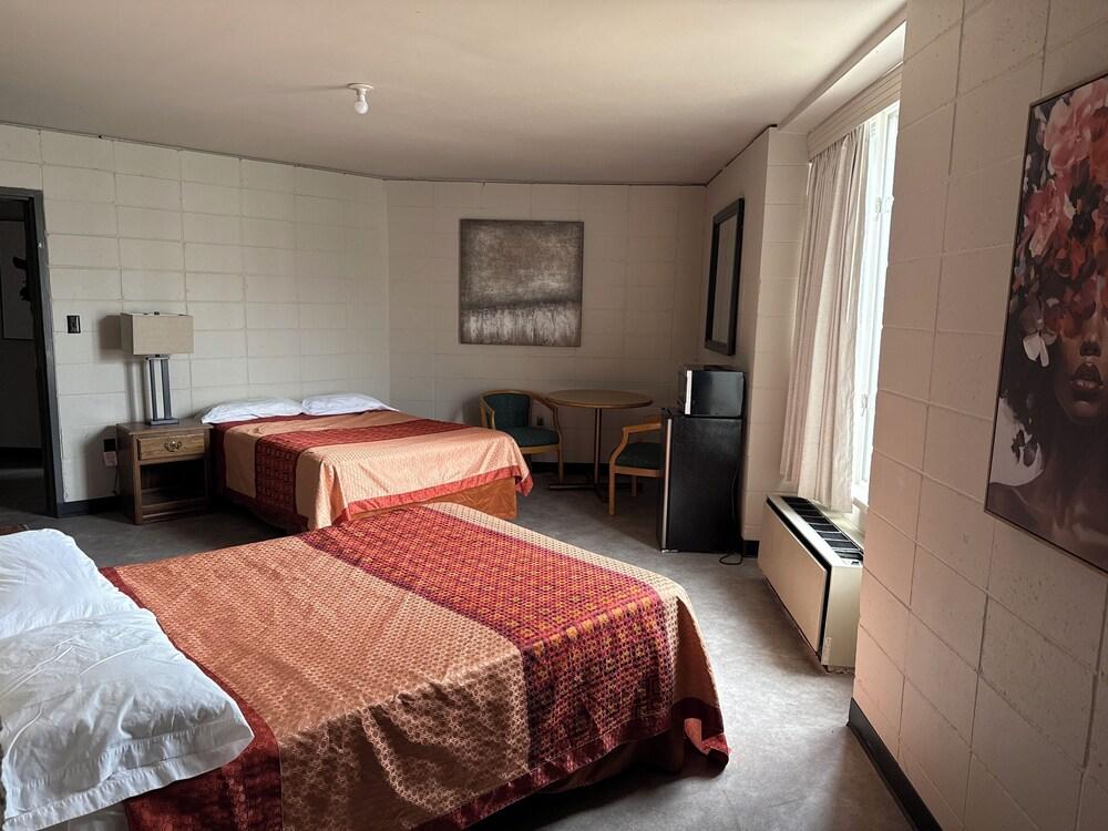 Smartwood Inn photo 7