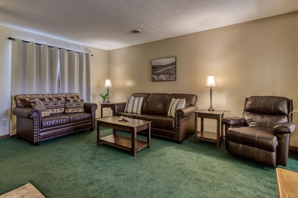 Pinecrest Hotel B photo 15