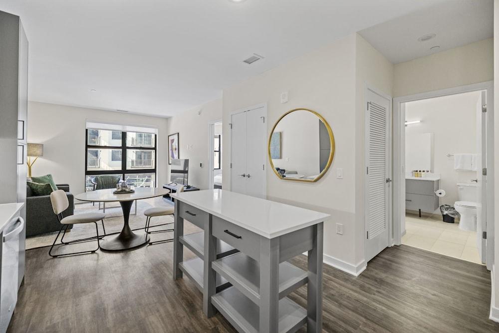 Placemakr Cathedral Heights photo 81