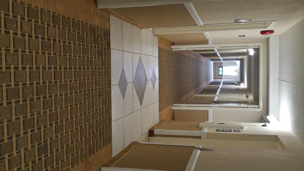 Days Inn by Wyndham Syracuse photo 36