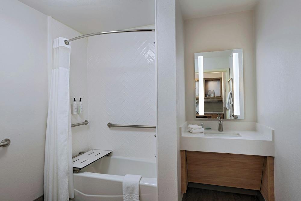 Towneplace Suites By Marriott photo 14