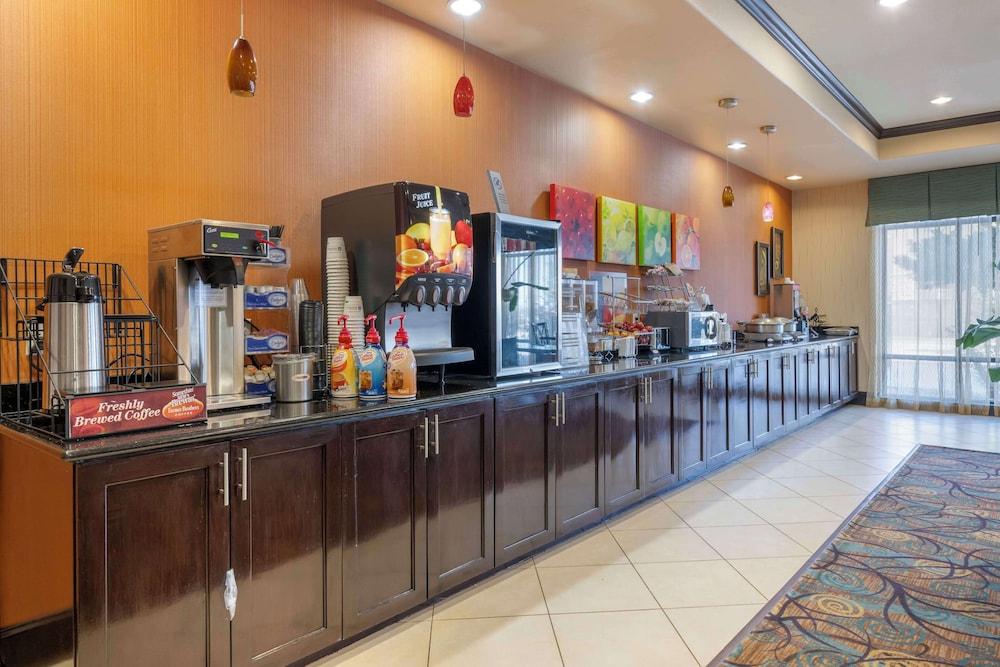 Best Western Plus Midland Suites photo 18