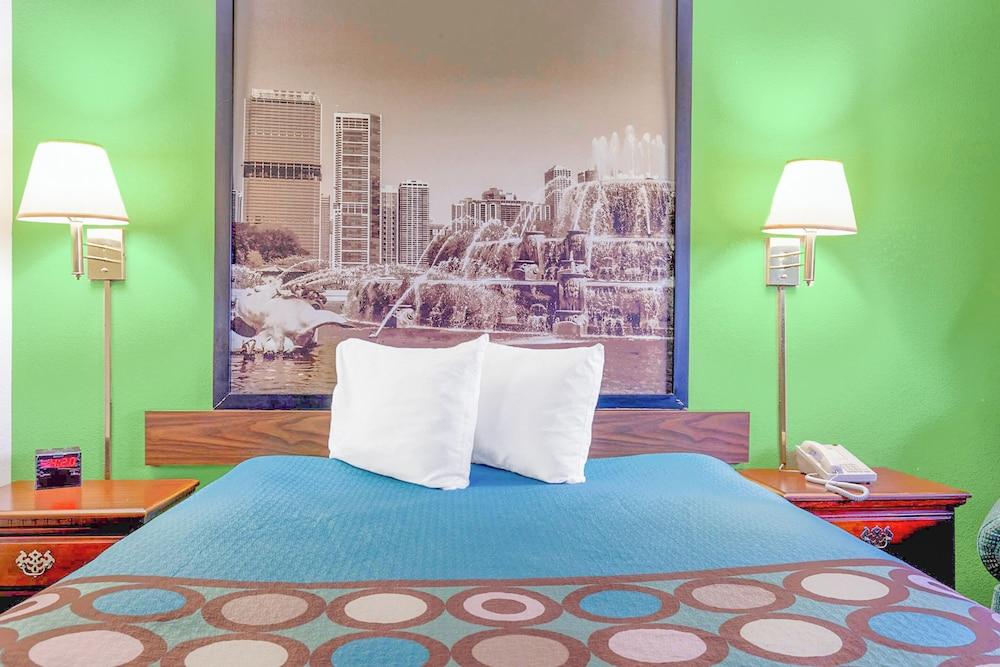 Super Sleep Inn photo 15