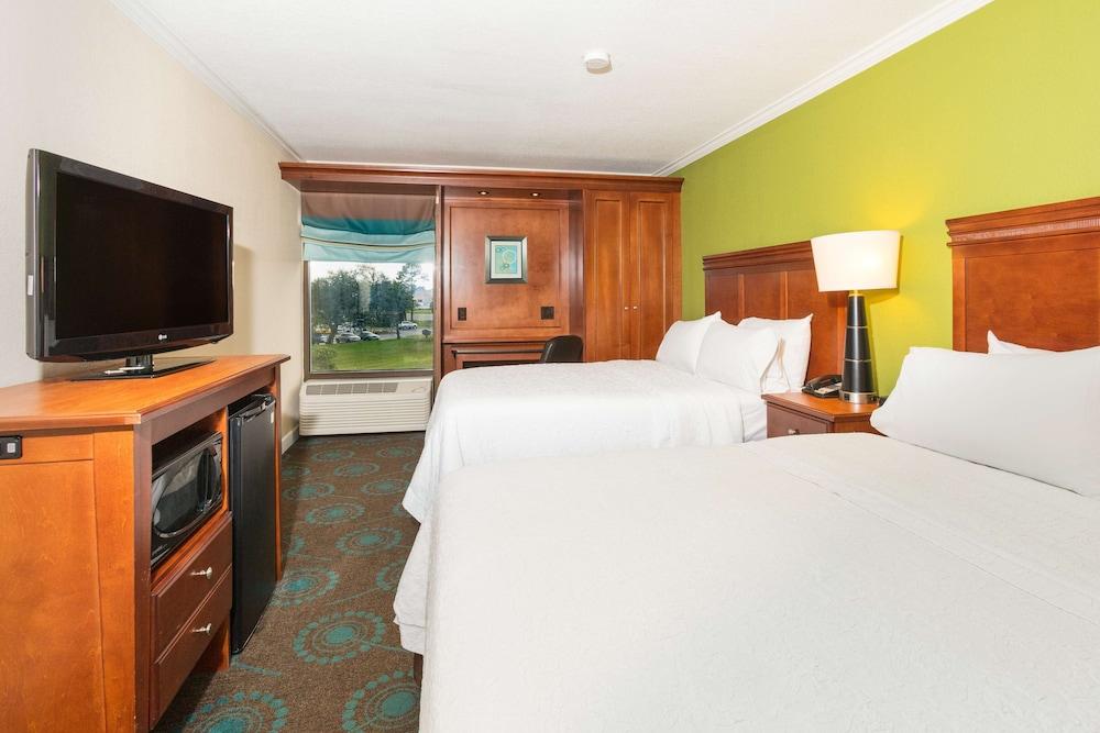 Hampton Inn Daytona Speedway photo 26