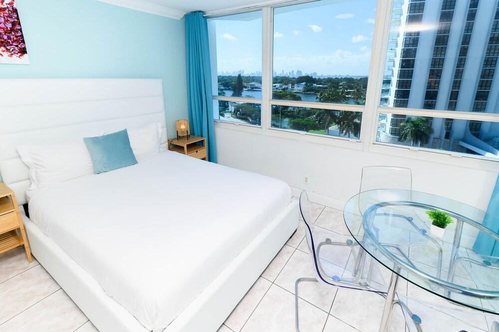 SeaStays Apartments photo 97