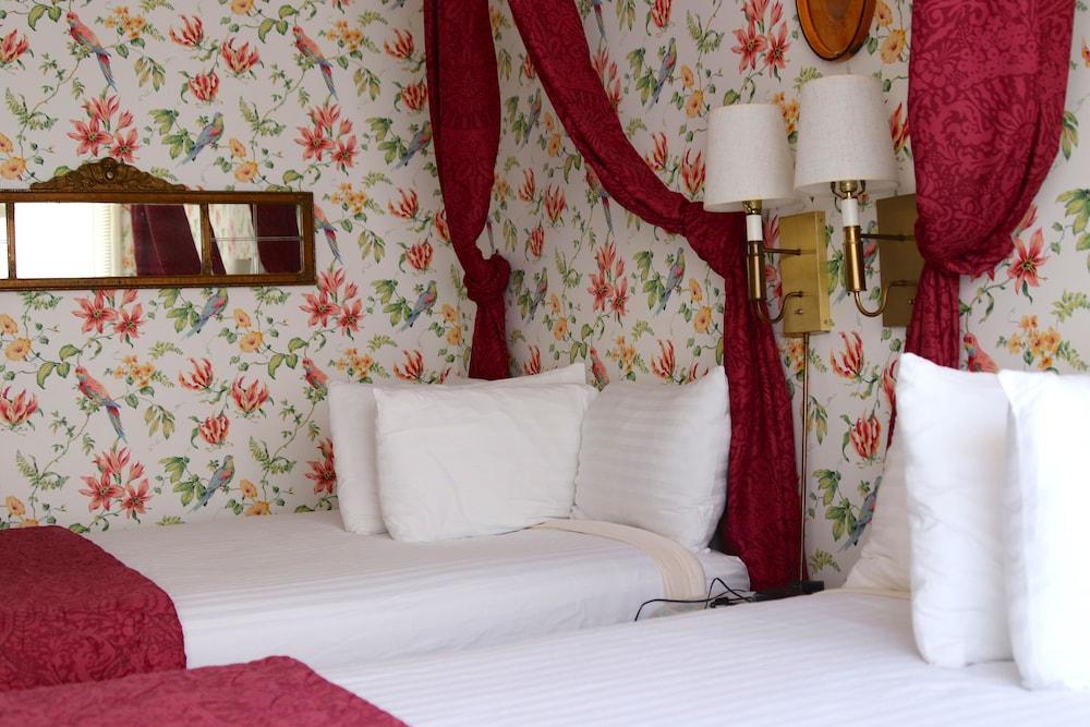 Inn on Mackinac photo 80