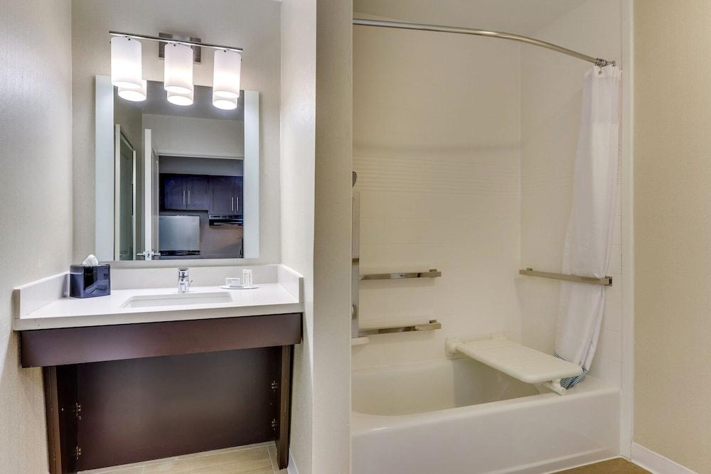 TownePlace Suites by Marriott Houston I-10 East photo 37