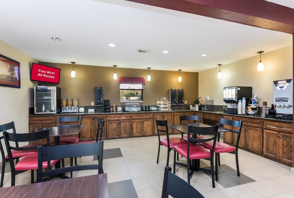 Red Roof Inn Conroe North - Willis photo 27