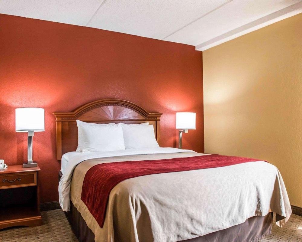 Comfort Inn & Suites photo 5