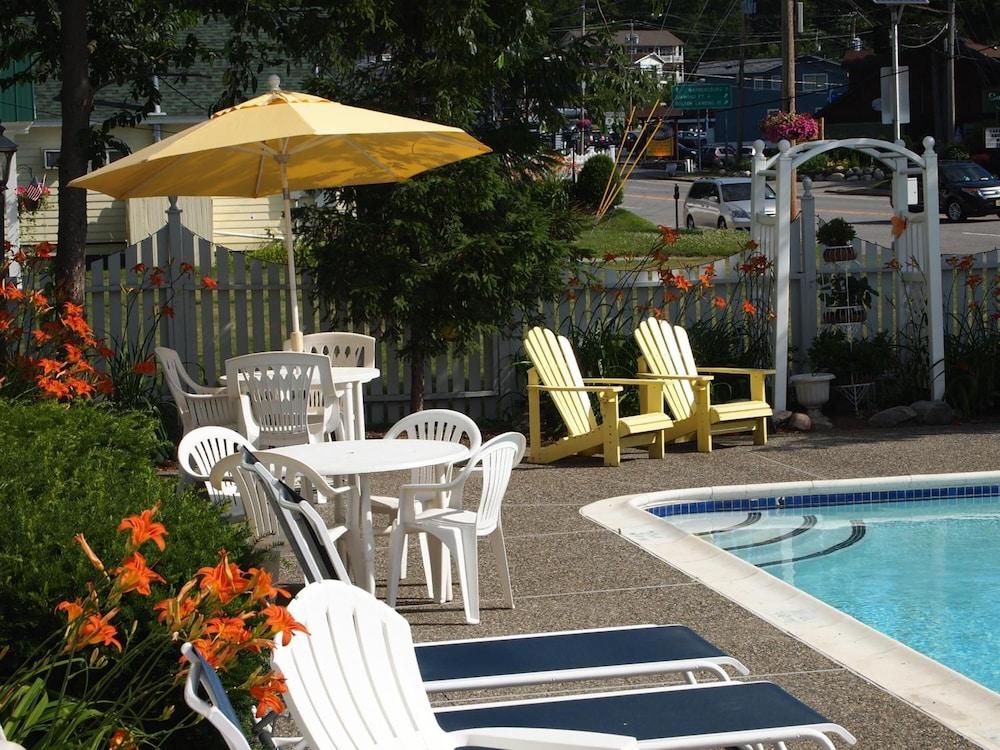 Admiral Motel photo 32