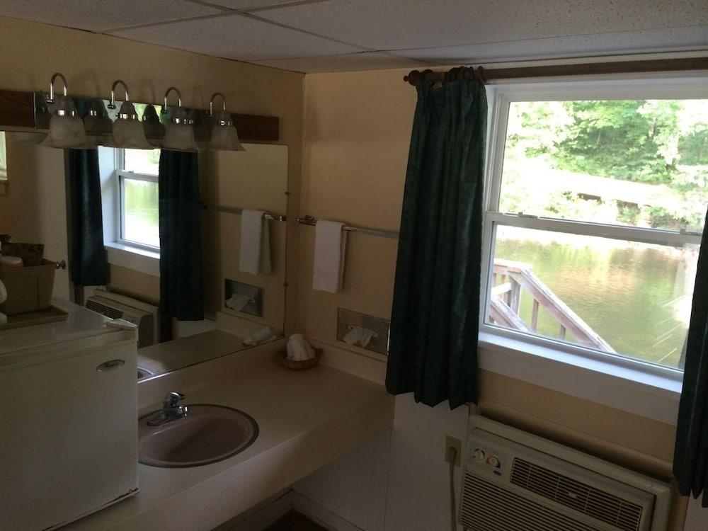 Drama Inn photo 15