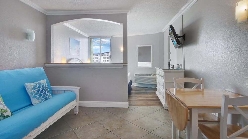 Pelican Pointe Clearwater Beach Hotel photo 43