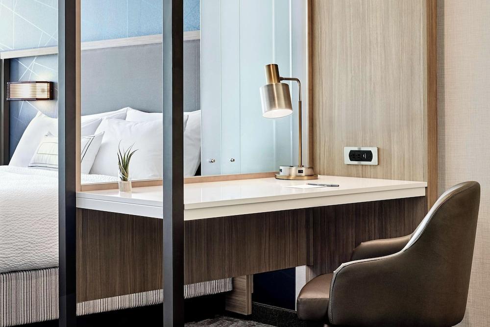SpringHill Suites by Marriott Eau Claire photo 3