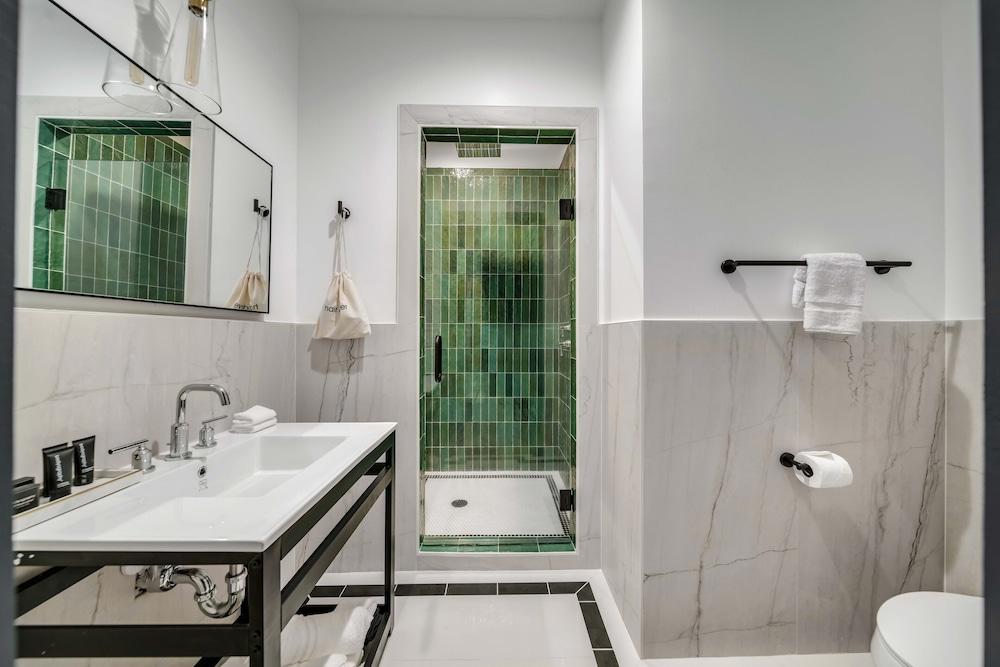The Emerald Boutique Stays photo 14