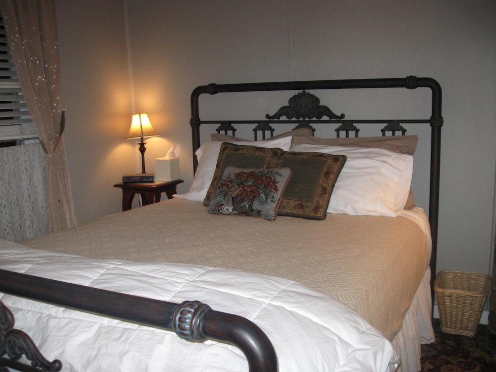 The Forest Queen Hotel photo 7