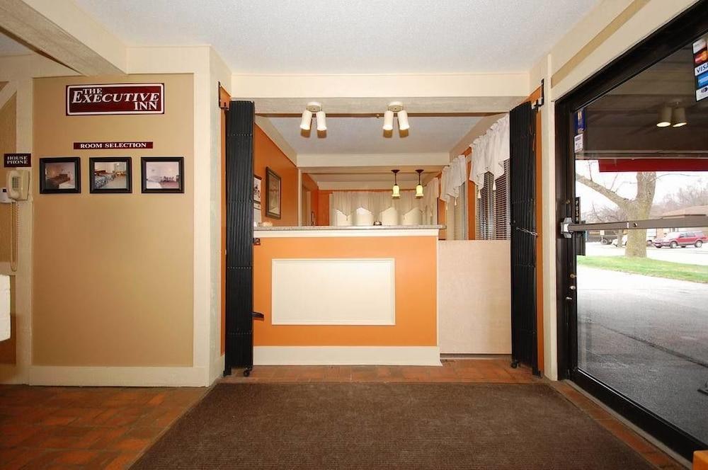 Americas Inn photo 23