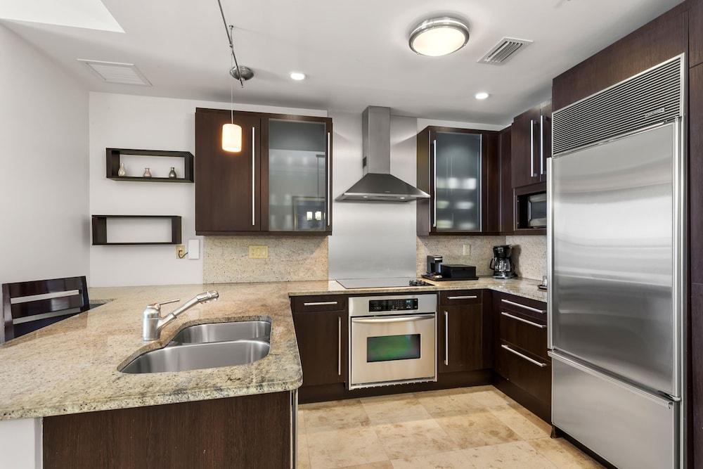 Ocean Front 1BR Suite With Direct Beach Access photo 27