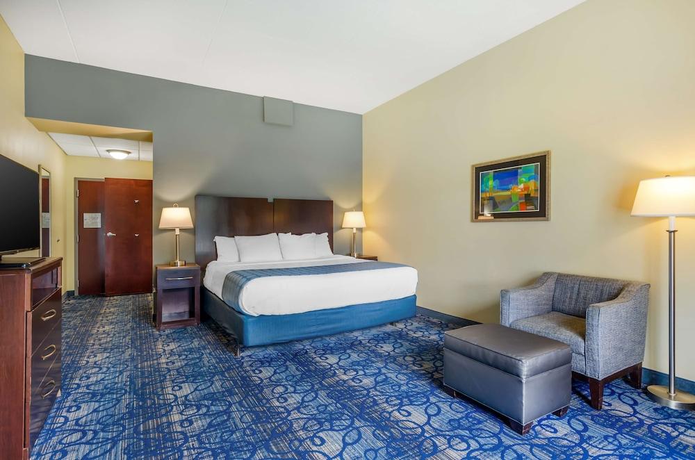 Best Western Plus Waynesboro Inn & Suites Conference Center photo 30