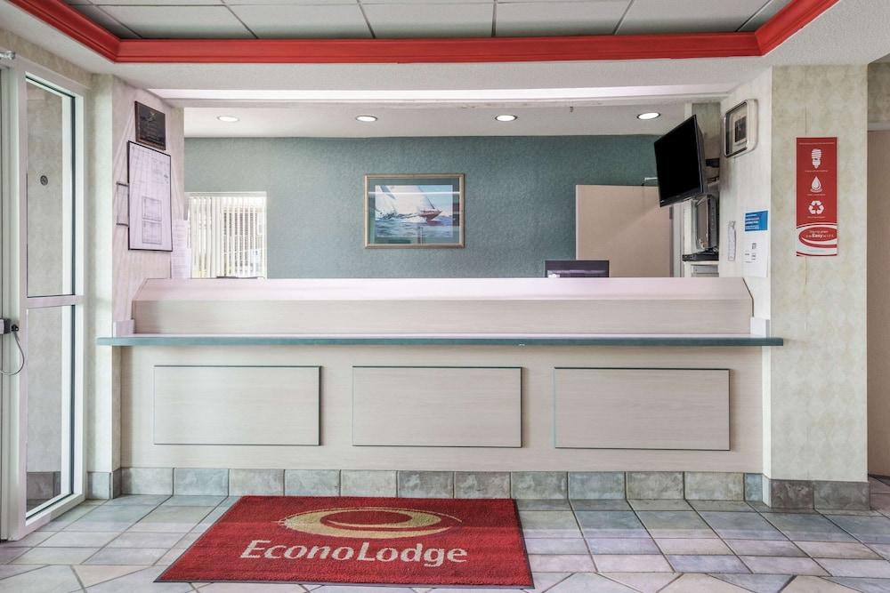 Econo Lodge Morristown West photo 28