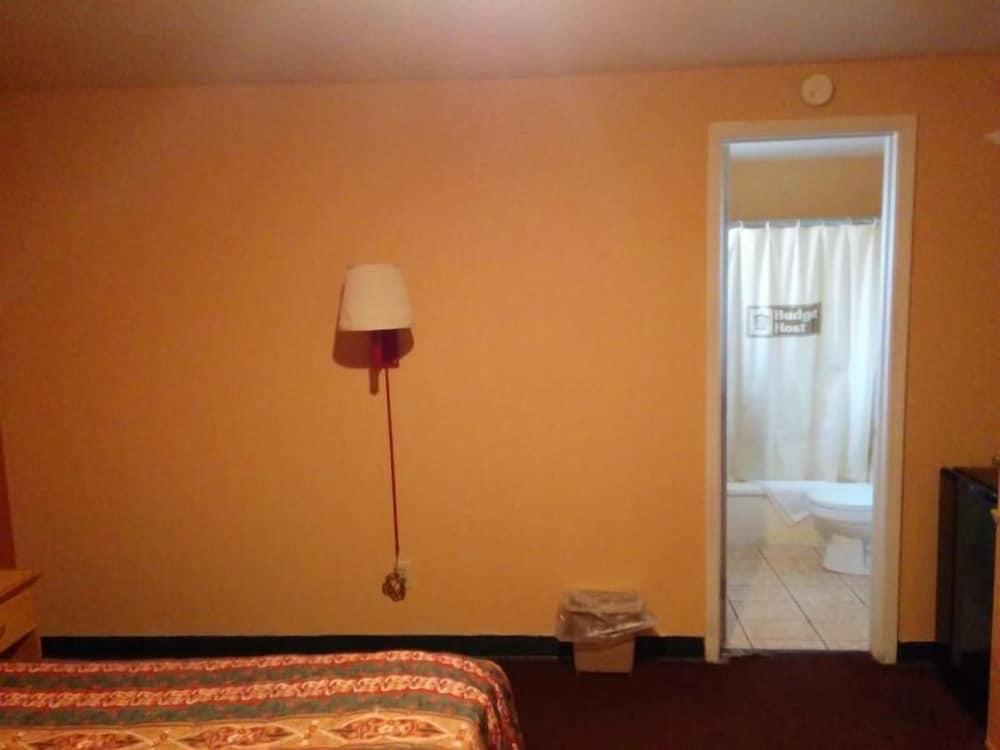 Budget Host Motel Gainesville photo 15
