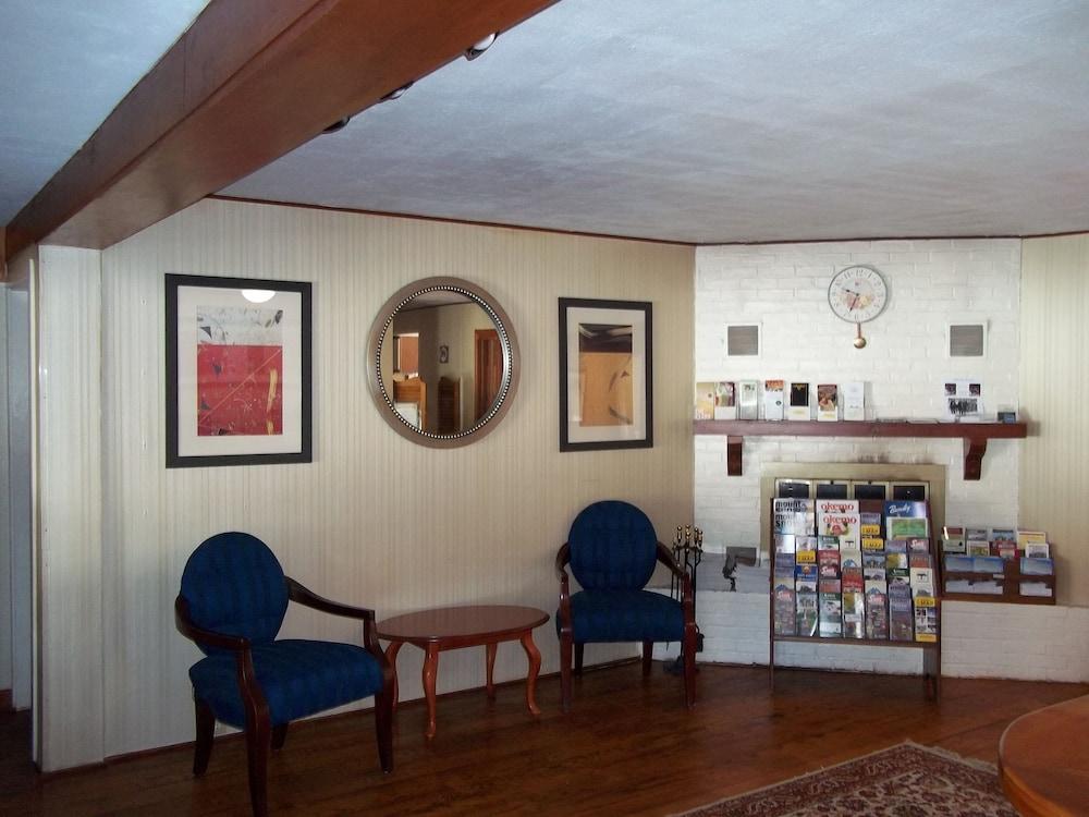 Weathervane Motel photo 2